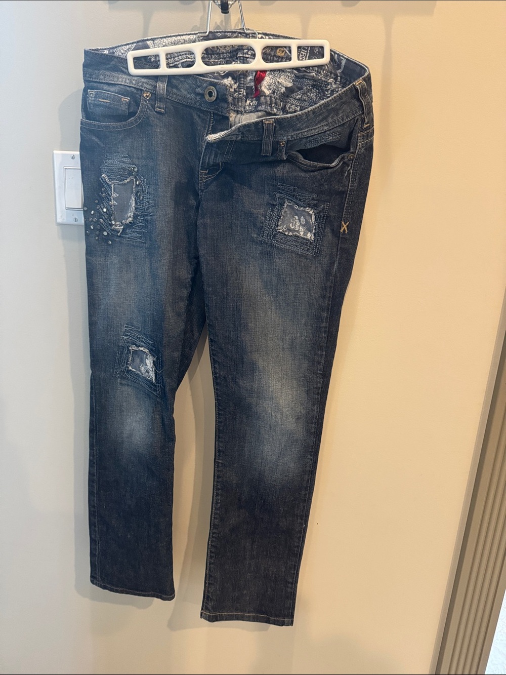 Guess Distressed Straight Leg Jeans in Dark Blue Wash